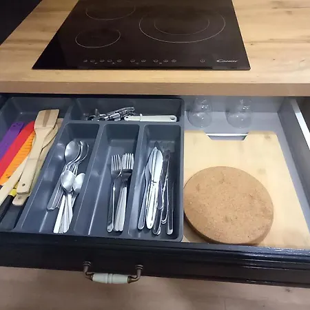 アパート Joli Cosy