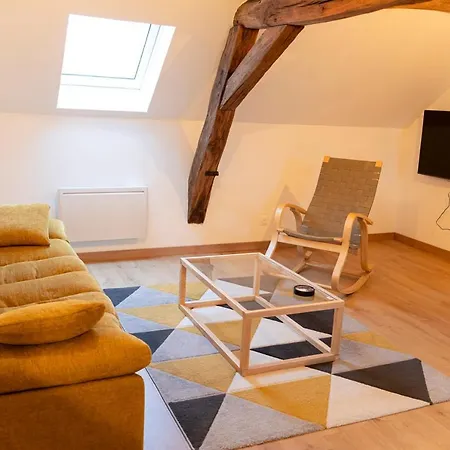 Joli Cosy Apartment *